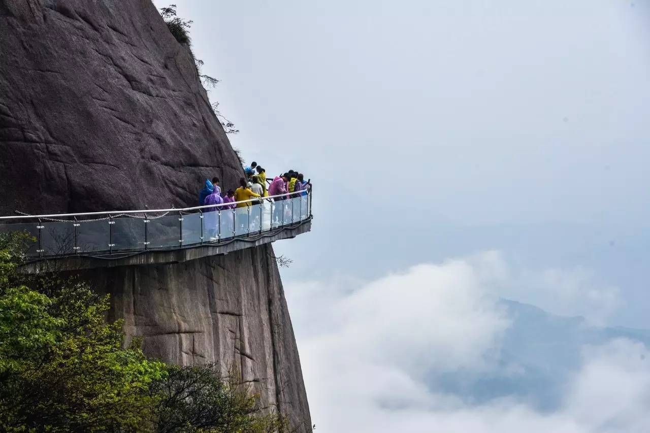 北石：江西上饶灵山告诉我，原来石头也可以一柱擎天！
