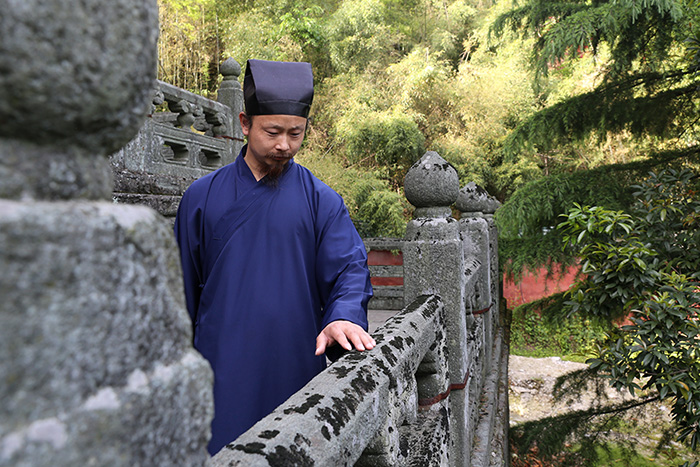 武当山金顶陈师行,武当山道长陈师行走火入魔