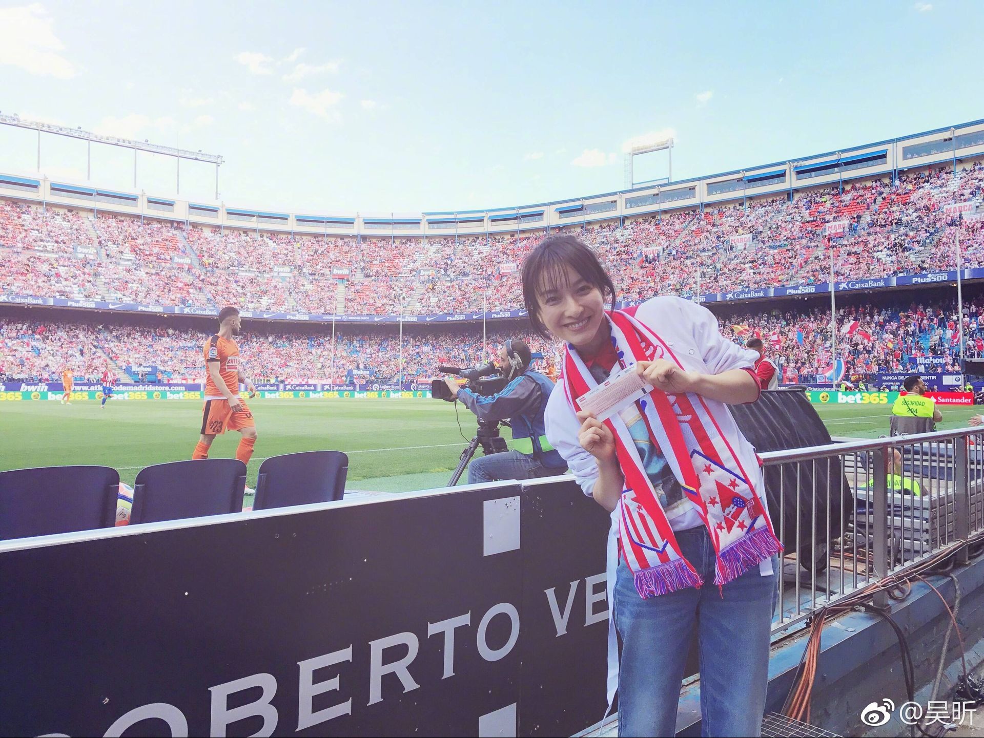 吴昕晒照,吴昕街拍照