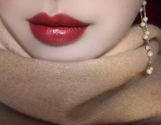 母亲节送年轻妈妈什么样的口红,母亲节给妈妈的口红