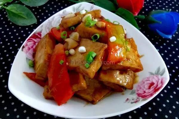 豆腐的这种做法太下饭了，咬一口会爆汁，孩子把盘子都舔干净
