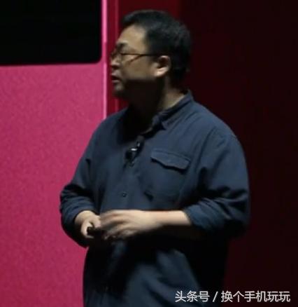 老罗手机坚果r1发布会,老罗谈直播崩溃