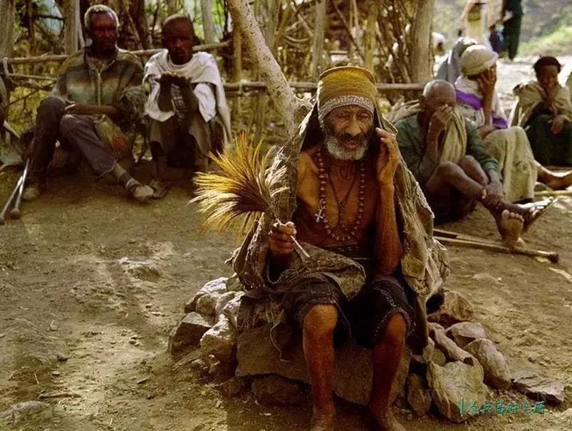 拂尘是哪个神仙的法器,道家拂尘兵器