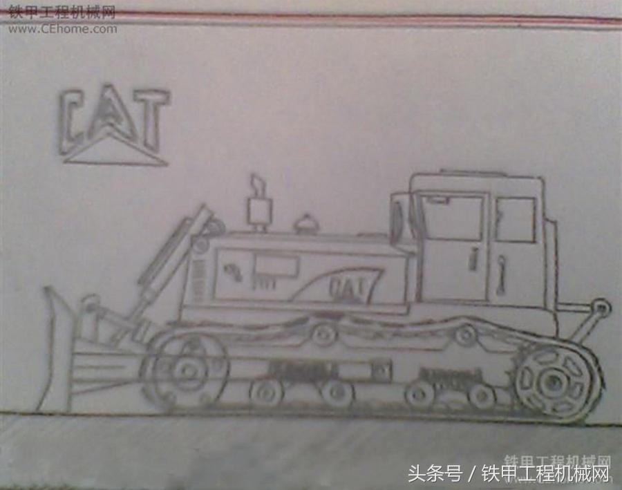 大学生坚持8年每天画挖掘机，现已达到“大师”级别！