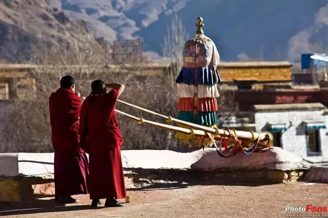 烤全羊、青稞酒、酥油茶，去*藏西**体验神秘的藏历新年，扎西德勒！
