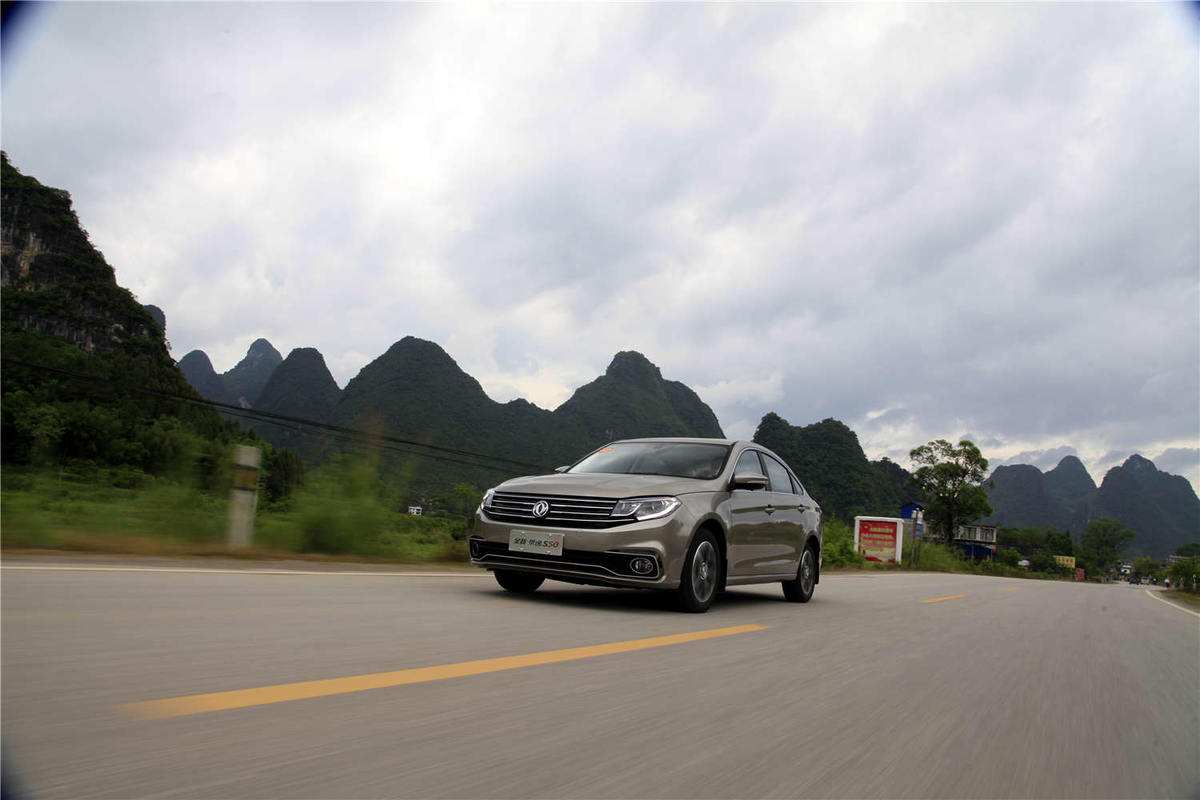 新颜新一代,东风风行景逸s50亮右后abs灯