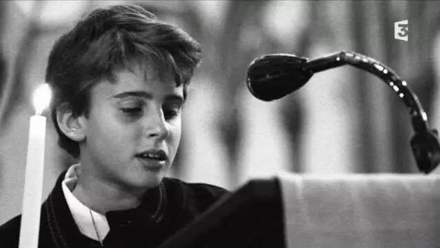 39岁总统帅小伙儿和64岁第一夫人来了！这一种“人生赢家”的人生……