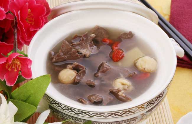 猪心炖什么补气血效果最佳,猪心炖花旗参补什么功效与作用