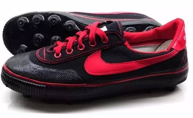 曾经这些鞋穿在脚下我没有珍惜,现在我跪着也找不回来了