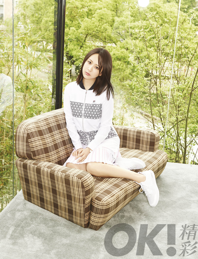 杨紫故事完整版,杨紫GLASS十一月刊封面