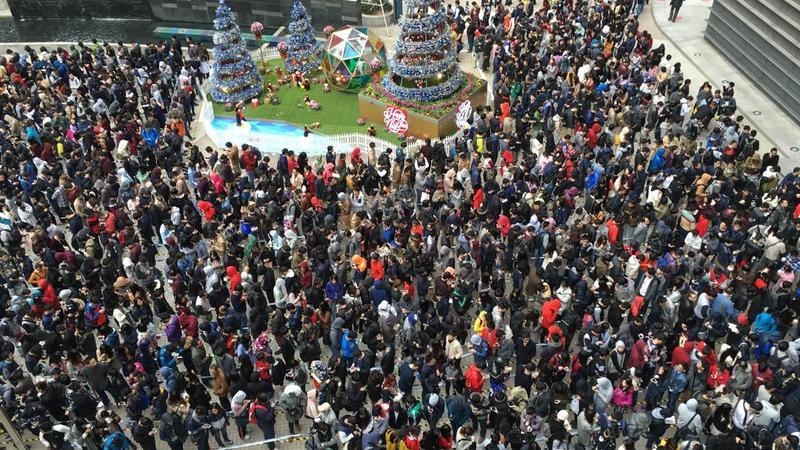 开工第一天，发红包、办庙会、上电视，互联网公司好忙