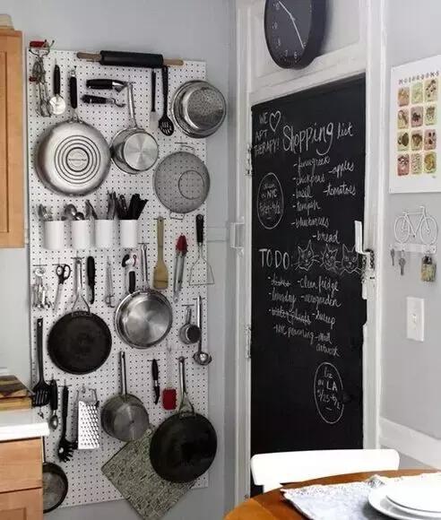 原木洞洞板餐边柜收纳置物架,洞洞板厨房墙面收纳好物推荐