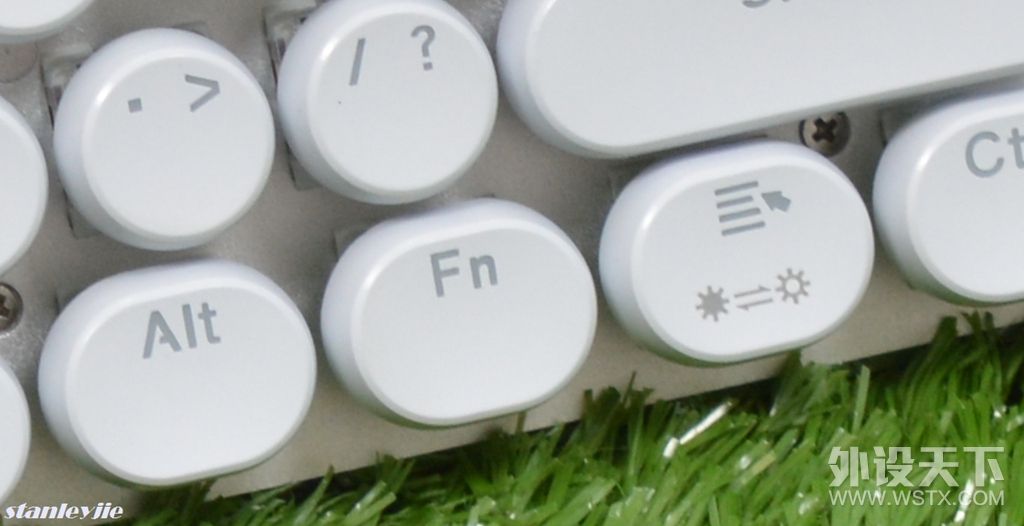 腹灵光轴机械键盘怎么样,红轴104机械键盘测评