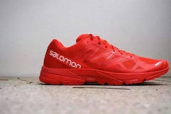 谁说跑鞋不贵？一篇文章刷新你的跑鞋新上限！