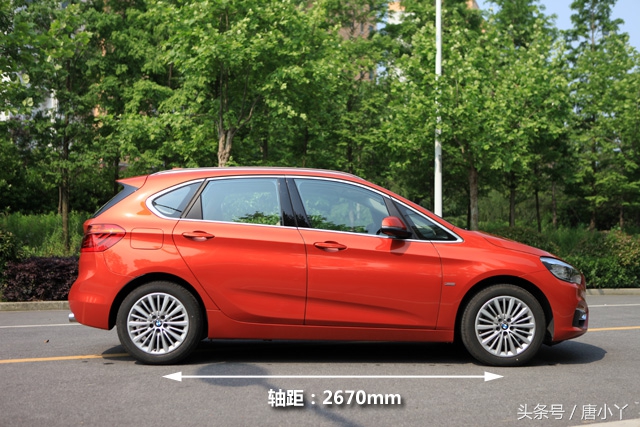 17年宝马220i旅行车高速试驾,驾驶轻松的suv