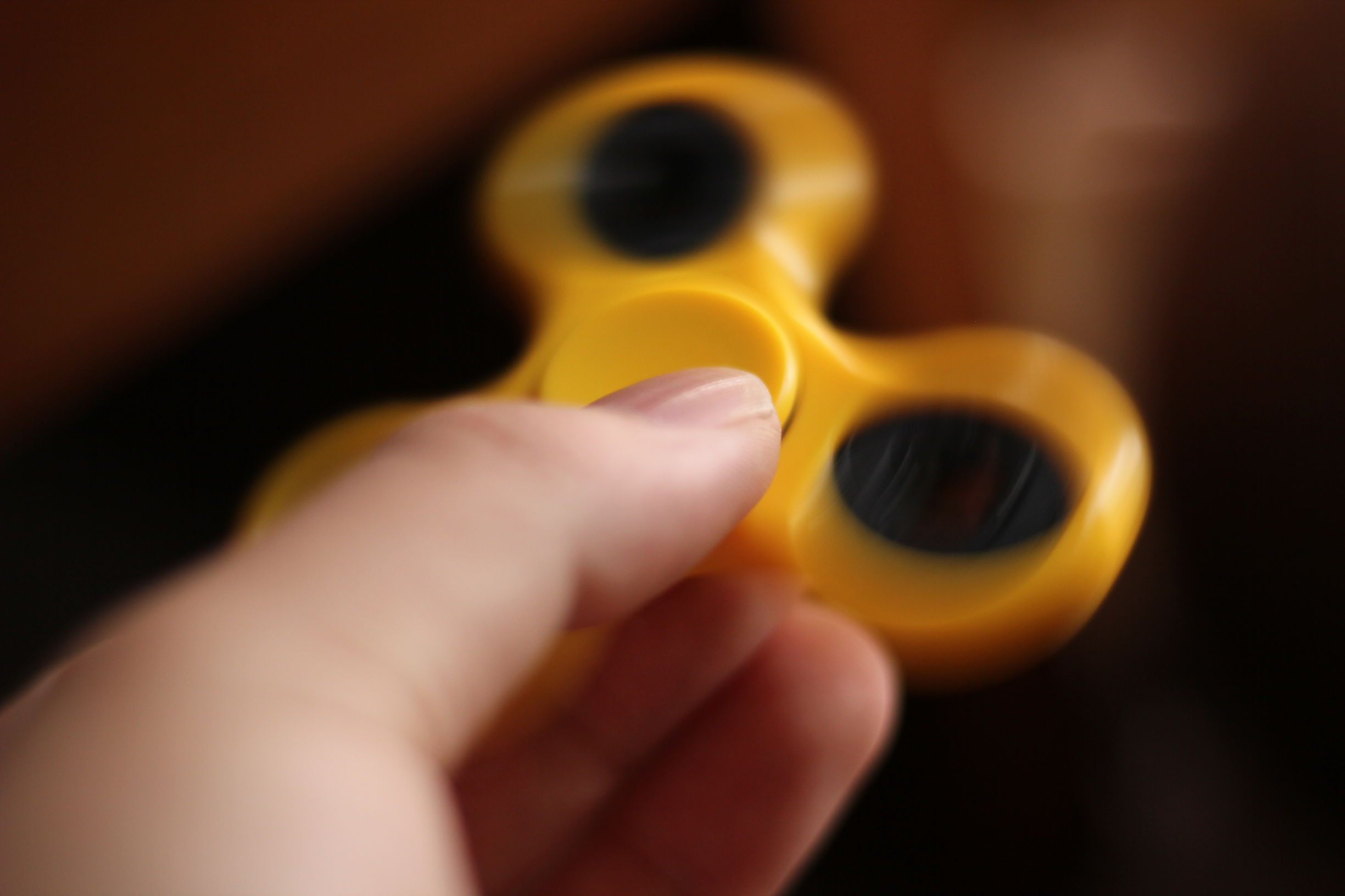 指尖陀螺和指尖陀螺弹弓的区别,指尖陀螺坏了怎么修复指尖陀螺