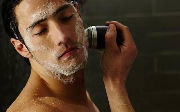 男士用什么洗面奶控油祛痘效果好,男士洗面奶控油去螨排行榜前十名