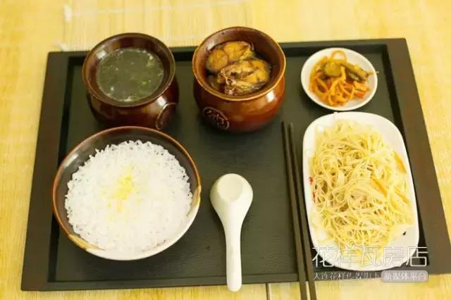 瓦房店炖鸡汤,瓦房店美食瓦罐