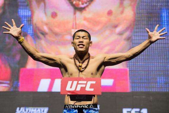 李景亮对打武僧一龙,采访李景亮秒杀一龙