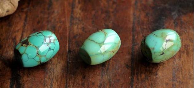 绿松石怎样盘玩才能透亮,绿松石盘过颜色会更漂亮吗