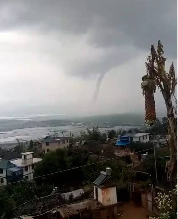 极度震撼的龙卷风,让人震撼的龙卷风