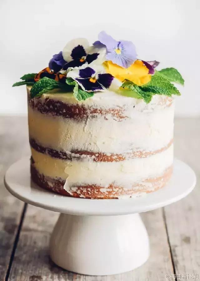 饮露食花，宜身宜心