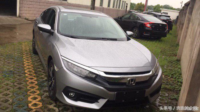 十代思域圣辉银2020款 (10代思域圣辉银提车)