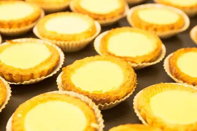 一年狂卖300万个！排队人数可以绕地球3圈！这酥皮蛋挞厉害了