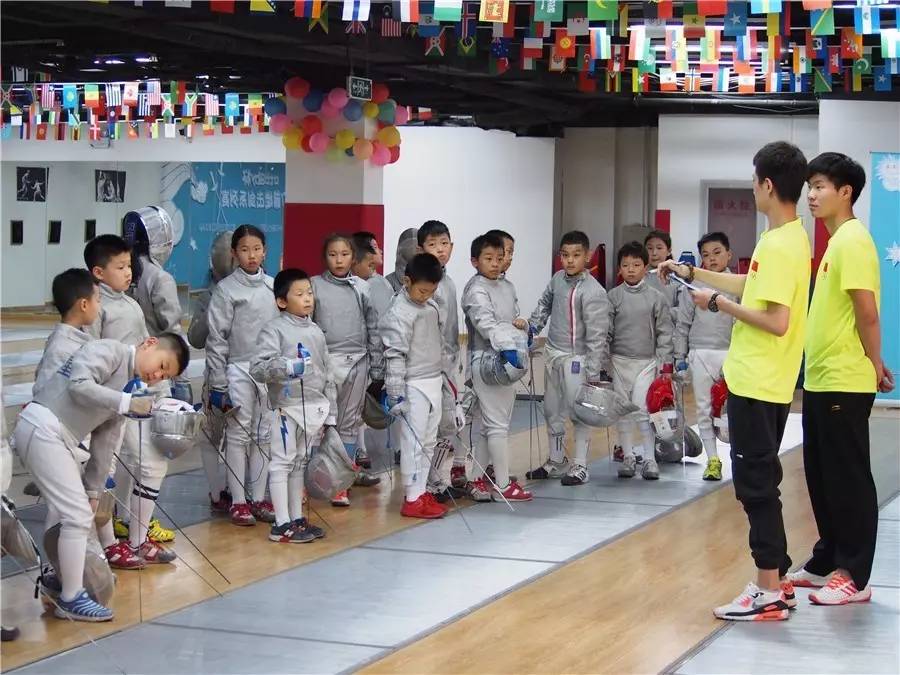 萌娃击剑比赛,击剑比赛小孩子分组