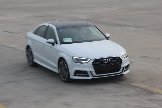奥迪a33.5tfsi落地价,奥迪a3sportback