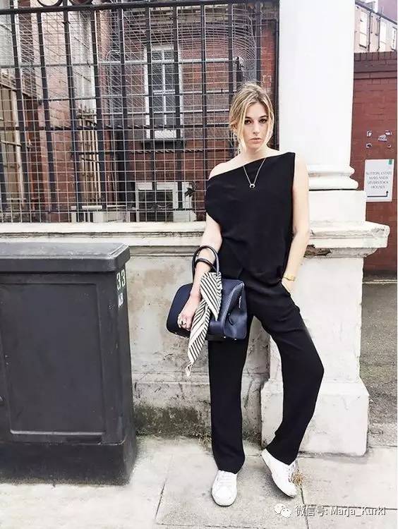 丝巾如何修复包带,包包带坏了如何用丝巾修复