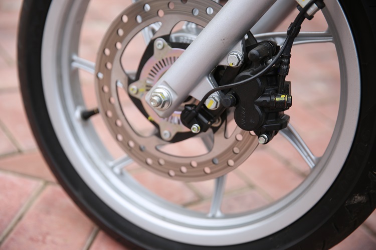 2020款比亚乔medley150liberty,比亚乔liberty150和medley150后挡泥板