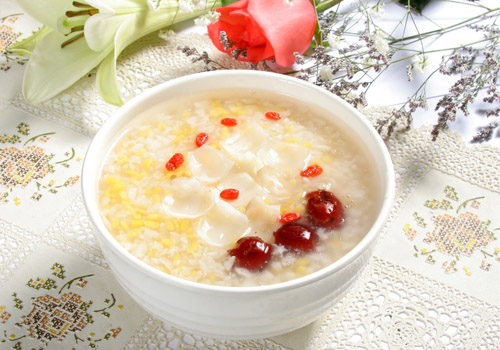 上火了长痘怎么让它更快的消失,上火长痘应该吃什么饮食