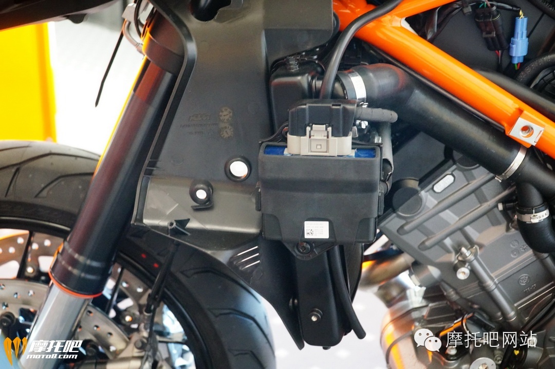 濂ュ湴鍒﹌tm1290superdukegt,ktm宸ュ巶鍦ㄥゥ鍦板埄鍝噷