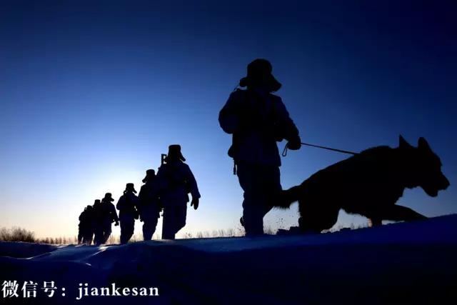 骄傲还是落寞？你不知道的基层军医命运