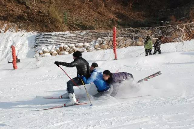 郑州春节滑雪好玩的地方排行榜,郑州桃花峪滑雪场门票