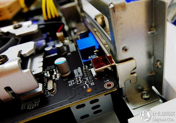 【良心定价的网吧利器,槽点需改进】惠科HKCX320曲面一体机拆机、升级配件及评测