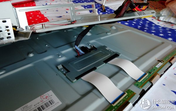 【良心定价的网吧利器,槽点需改进】惠科HKCX320曲面一体机拆机、升级配件及评测