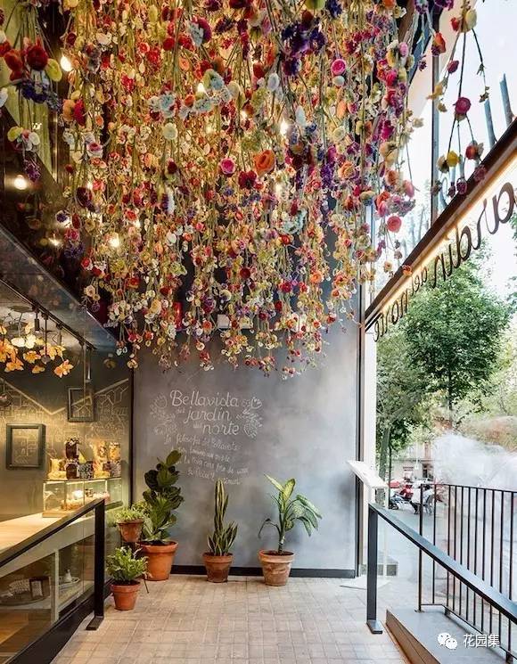 梅西足球之路完整视频,走进梅西豪宅