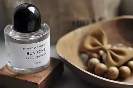 樊姐送关关的香水,樊姐送给关关什么香水