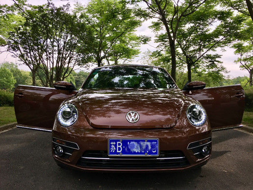 新到17年大众甲壳虫,14年大众甲壳虫白色驾驶感受
