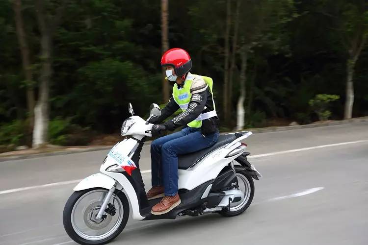 2020款比亚乔medley150liberty,比亚乔liberty150和medley150后挡泥板