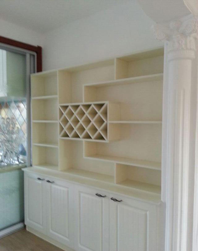 昆明未名城现代简约装修，打开衣柜吓了一跳，竟然藏了个卫生间！