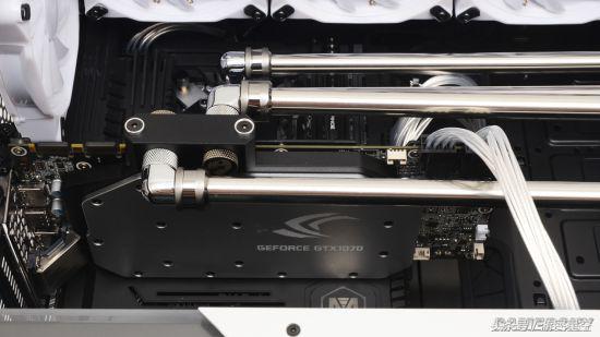 分体式硬管液冷不容错过这款整机纪念永远的金刚狼