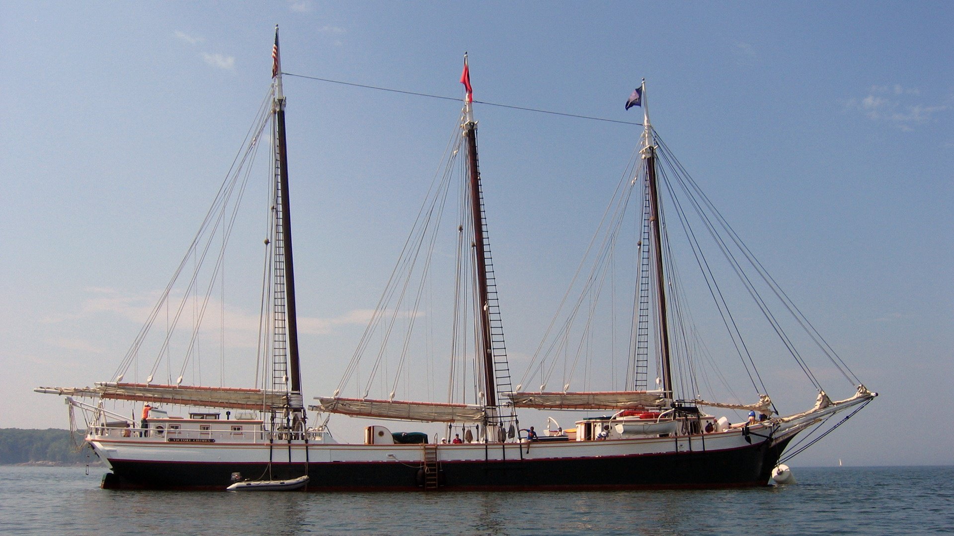 生活若剥去了理想、梦想、幻想，那生命便只是一堆空架子