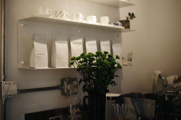 他将厦门的民宅改造成烘焙馆，每周邀请100位陌生人喝精品咖啡