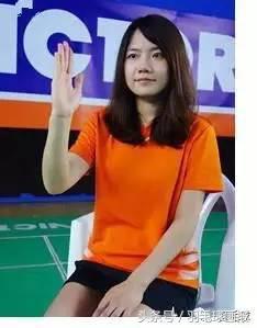 羽毛球裁判24种手势教学,羽球发球违例怎么办