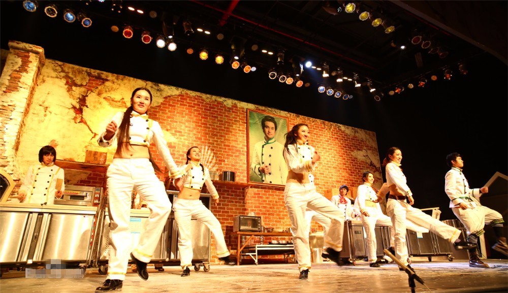 51假期带孩子去迪士尼乐园玩,比迪士尼更好玩的地方是哪里