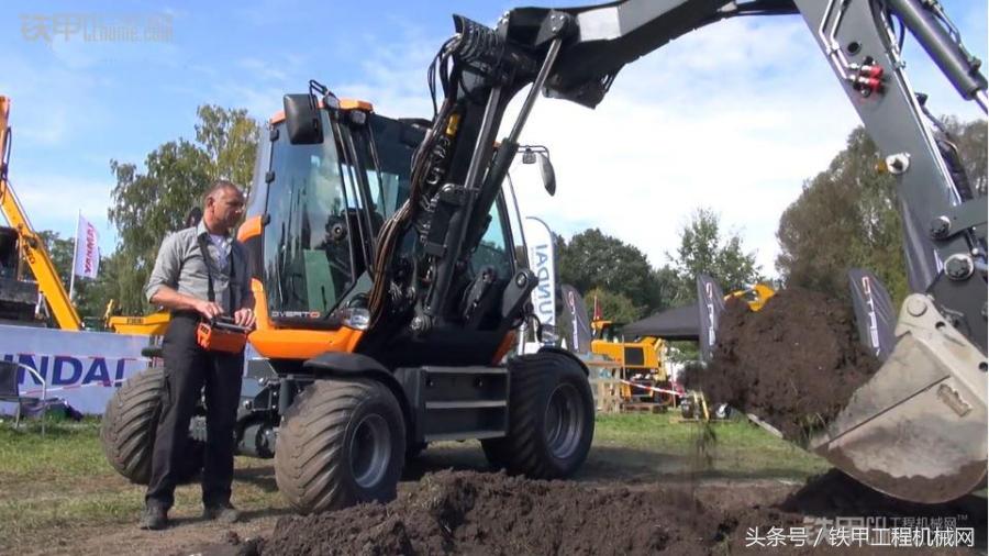 各种各样的铲车挖掘机,多功能装载机挖掘机