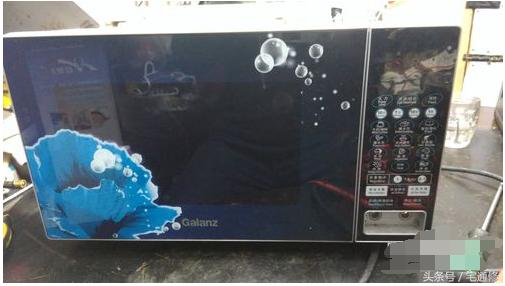 微波炉冒烟了该怎么关闭,微波炉烧烤功能坏了怎么办